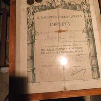 attestato militare con medaglie