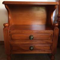 Comodini rustici in legno