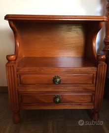 Comodini rustici in legno