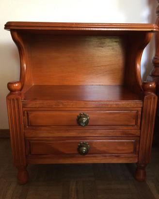 Comodini rustici in legno