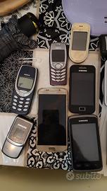 vari telefonini vintage