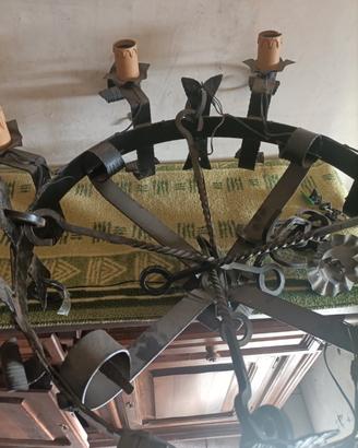 lampadario tutto in ferro battuto grande 