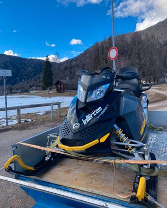 Motoslitta Skidoo 800
