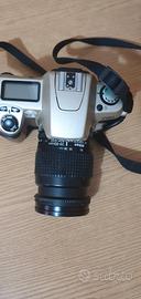 macchina fotografica analogica nikon F60