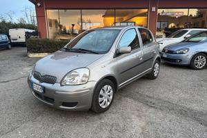 Toyota Yaris 1.0i 16V cat 5 porte Sol