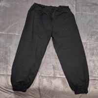 pantaloni stretti alla caviglia