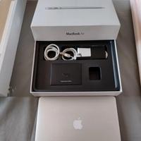 MacBook Air 13” (2014) - Intel Core i5, 4GB RAM