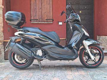 Piaggio Beverly 350 Touring
