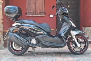 Piaggio Beverly 350 Touring