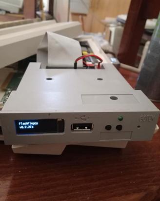 Emulatore floppy per Amiga e Atari ST con OLED