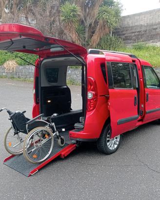 Fiat Doblo Pianale ribassato con rampa disabili in