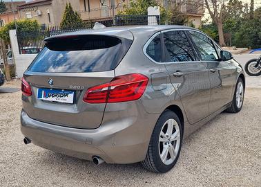Bmw 2er Active Tourer 220d xDrive Luxury aut.