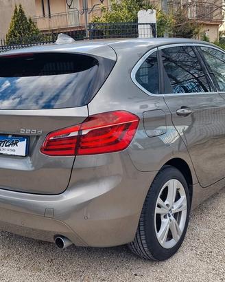 Bmw 2er Active Tourer 220d xDrive Luxury aut.