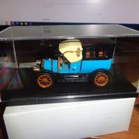 automodello RIO 1:43