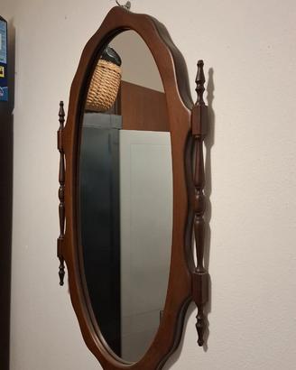 Specchio e mobile vintage