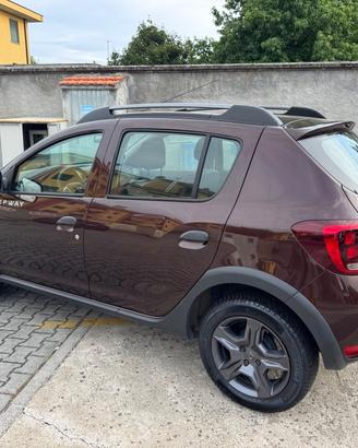 Dacia Sandero Stepway 0.9 TCe 12V TurboGPL neopate