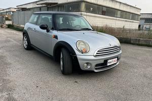 PACCHETTO DUE AUTO: MINI COOPER D + KIA PICANTO GP