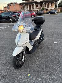 Beverly 350 Sport Touring