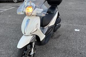 Beverly 350 Sport Touring