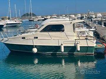 BARCA NATANTESEA WORLD 28 CABIN 2X230 DIESEL