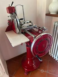 Affettatrice con piantana