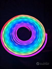 strisce al neon RGB