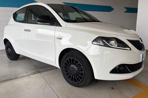 Lancia Ypsilon Hybrid (con soli 108000km)