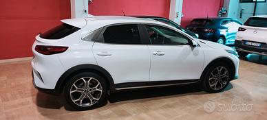 Kia XCeed 1.0 T-GDi GPL High Tech TOP ACCESSORIATA