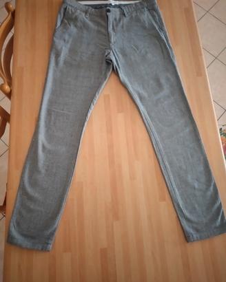 Pantaloni da uomo grigi in cotone 