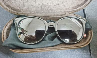 Occhiali da donna Hilfiger.