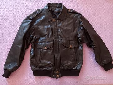 Giubbino di pelle tipo schott nero