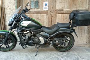Kawasaki Vulcan moto custom tipo Harley