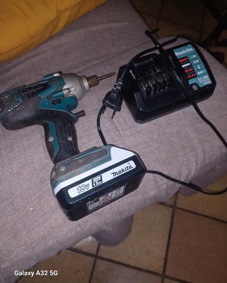 AVVITATORE AD IMPULSI MAKITA