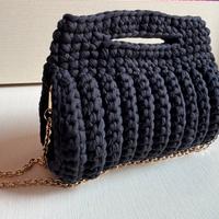 borsa ad uncinetto nera