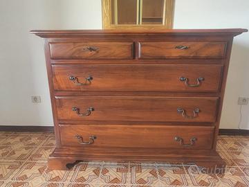 Camera da letto in stile classico