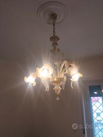 lampadario in vetro lavorato 