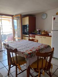 Attico / Mansarda di 85 m² con 3 locali a Mercato 