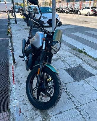 Moto Guzzi V7 stone centenario 2021