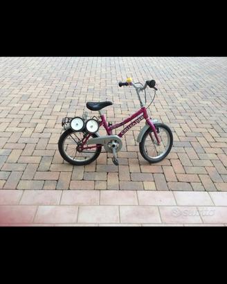 Bicicletta bimba Vintage anni 90 con rotelle.