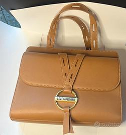 Borsa Love Moschino con tracolla