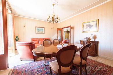 3 LOCALI A TARQUINIA