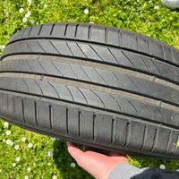 2 GOMME KLEBER COME NUOVE