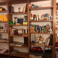 Libreria autoportante