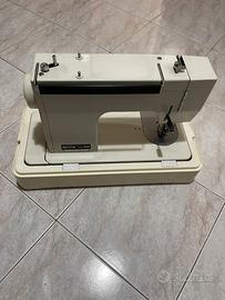 Macchina da cucire Necchi 558