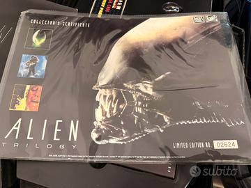 Alien Facehugger limited vhs trilogy numerata box