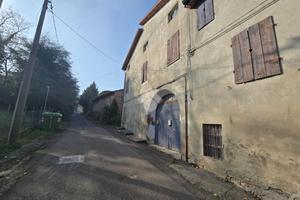 CASA SEMINDIPENDENTE A TRAVERSETOLO