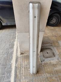 Plafoniera stagna per due neon