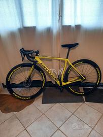 Bicicletta Cannondale Synapse Disc.