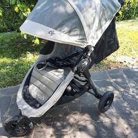Trio Baby Jogger: passeggino, ovetto e navicella