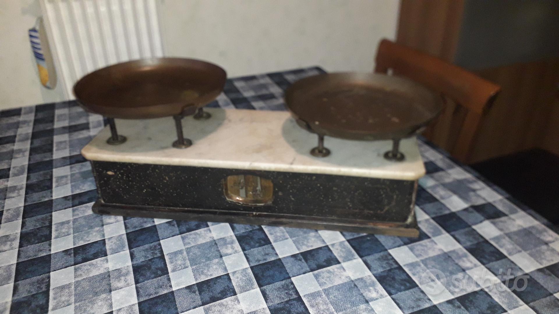 BILANCIA DA CUCINA VINTAGE ANNI 70 - Arredamento e Casalinghi In vendita a  Vicenza